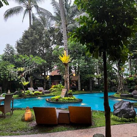 กรีน เบิร์ด วิลลา Hotel อูบุด ภายนอก รูปภาพ