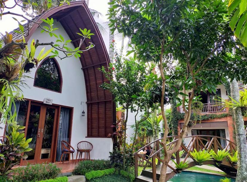กรีน เบิร์ด วิลลา Hotel อูบุด ภายนอก รูปภาพ